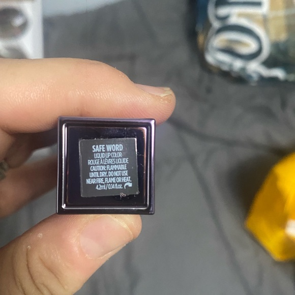 Lipstick - Picture 2 of 4